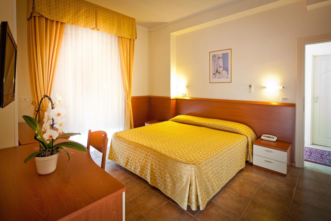 Hotel Beaurivage Fano Camera foto
