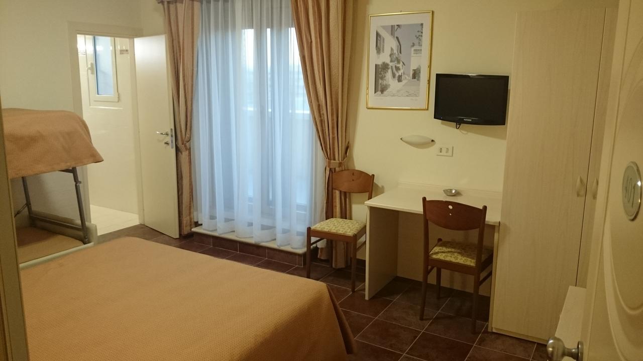 Hotel Beaurivage Fano Camera foto